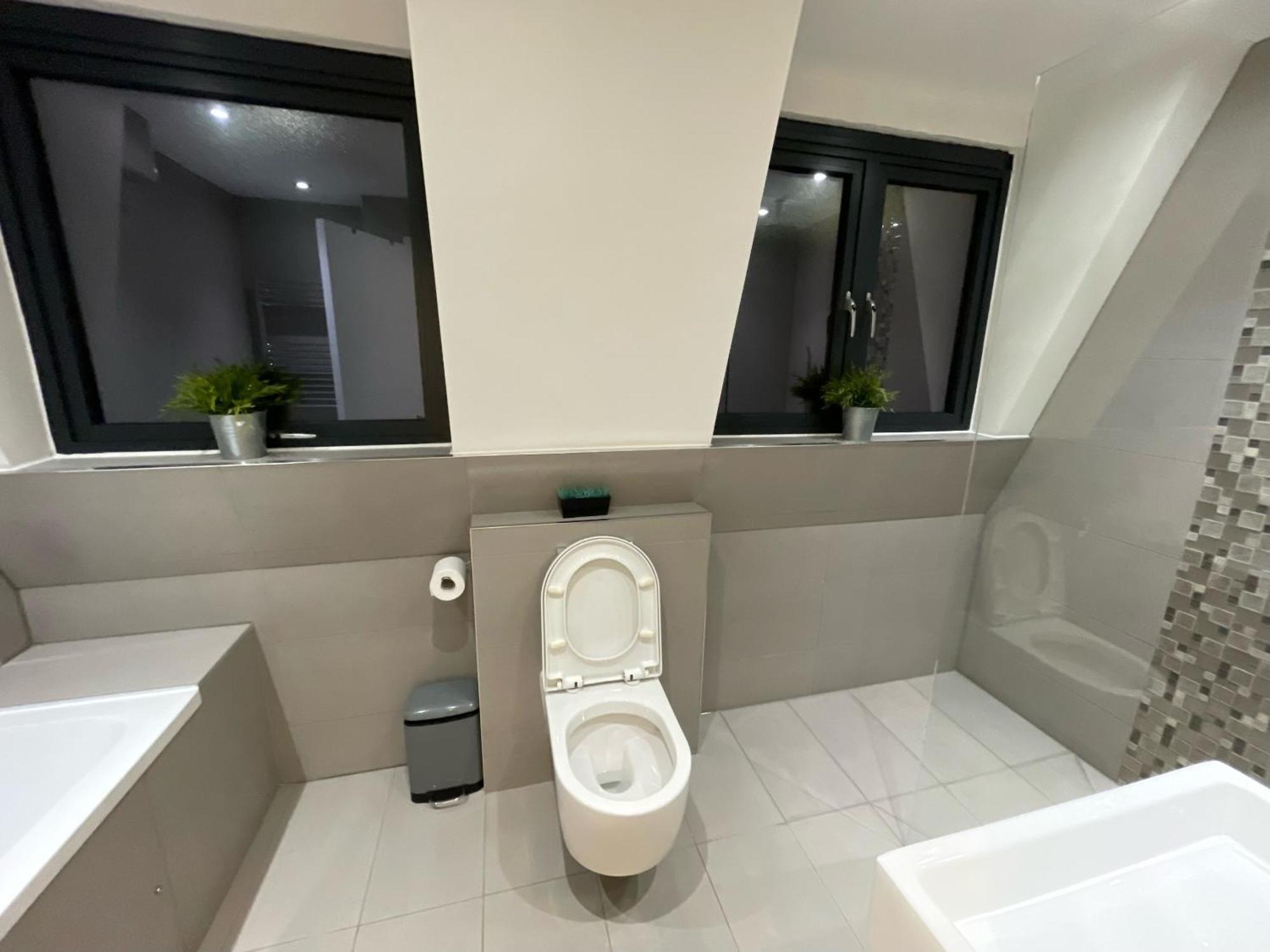 Omega Terrace, Luxury Modern Interior, Located Close To Alexandra Palace Londra Dış mekan fotoğraf